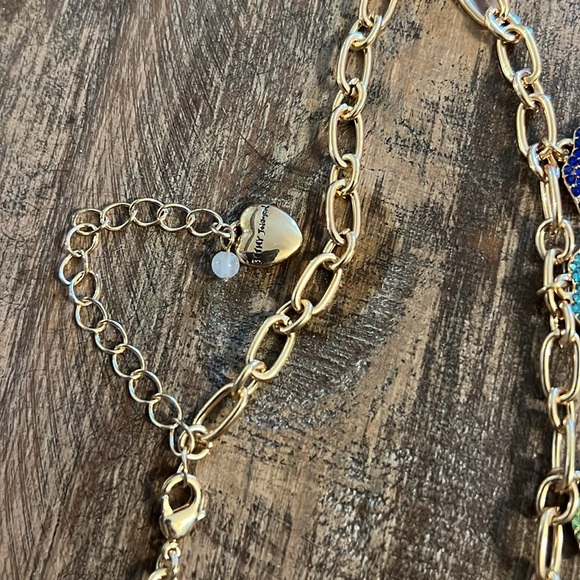 Betsy Johnson lips necklace - Picture 2 of 2